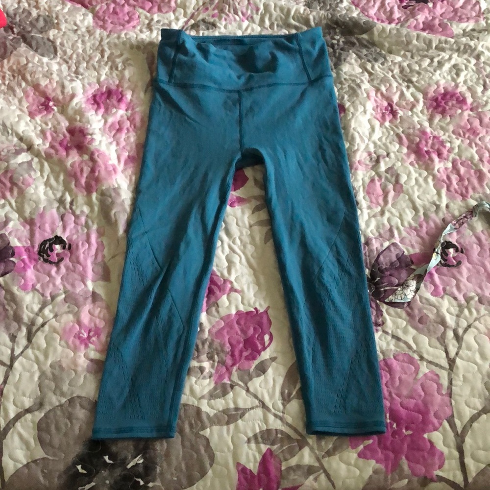 Lululemon Reveal Crop